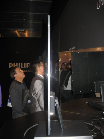 Klik for større billede Philips 8 mm LCD-TV