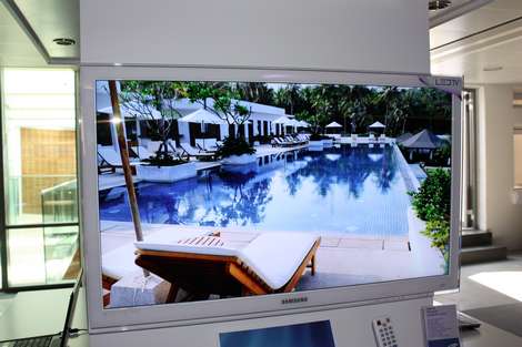 Samsung lancerer ogs� hvide Tv i �r
